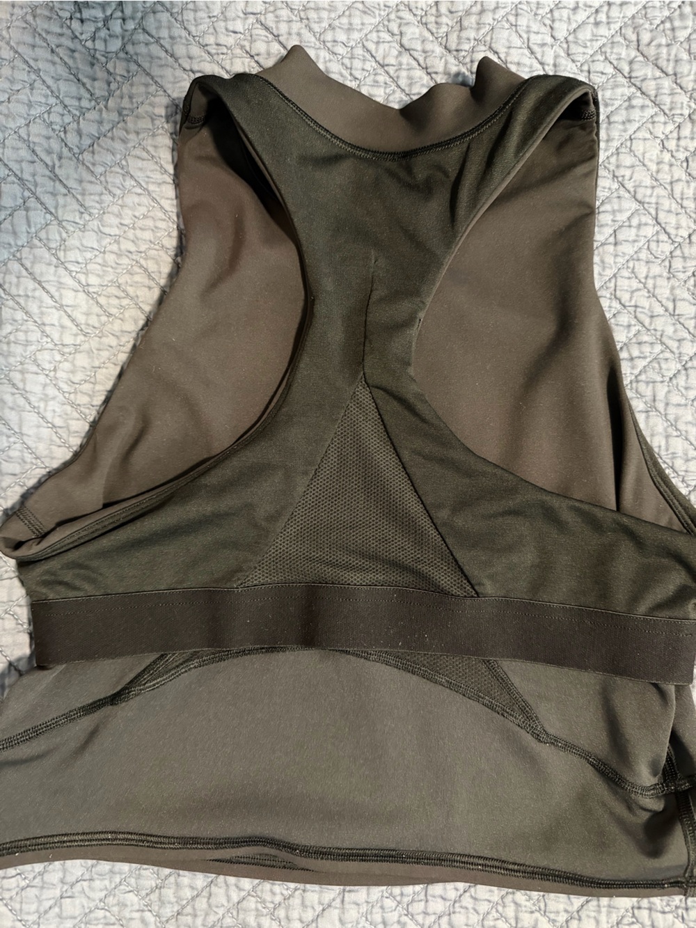 Lululemon Everlux Mesh Cropped Tank Size 8 - Picture 9 of 16